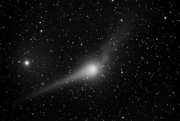O cometa Lulin em 22 de fevereiro por John Nassr, Filipinas, spaceweather.com
